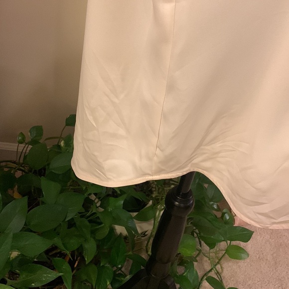 🌹VINTAGE ANNE KLEIN • Women's Sleeveless Dressy Top - Cream - Picture 5 of 11